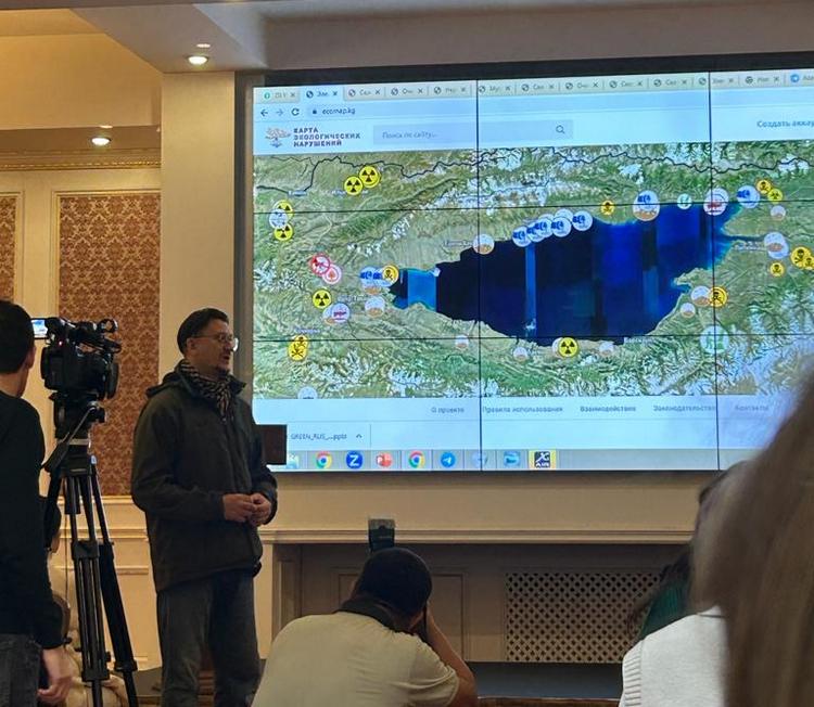 Влад Ушаков представляет сайт с экологическими проблемами на Иссык-Куле