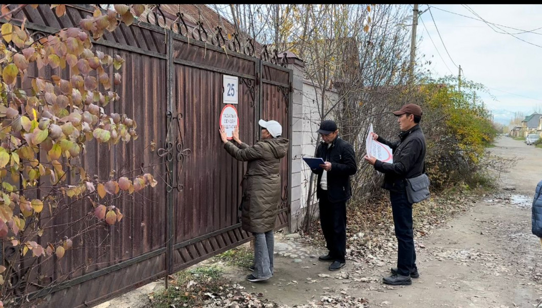 Наклейки от «Тазалыка» получают должники