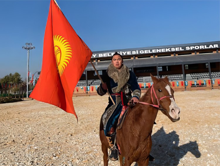 Атабей Варол