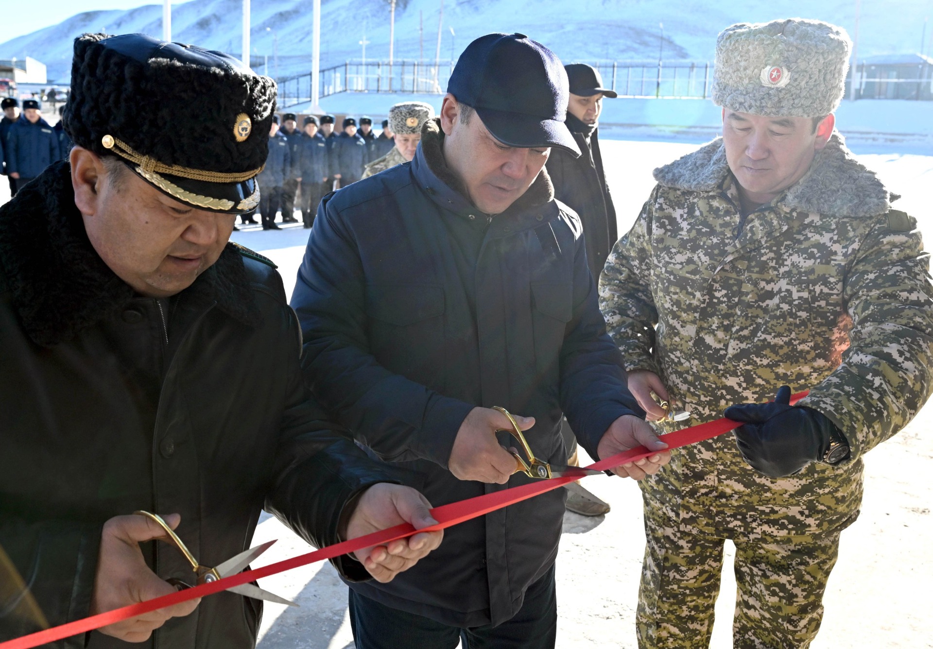 Садыр Жапаров открыл пункт пропуска «Торугарт-2»