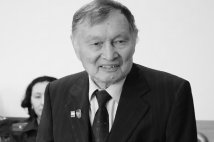 На 87-м году жизни скончался известный архитектор и государственный деятель, бывший председатель Фрунзенского городского исполнительного комитета, почетный гражданин Бишкека Абдразак Мокенов