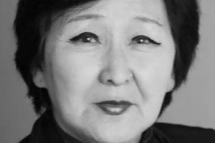 В возрасте 75 лет скончалась советская и кыргызская актриса театра и кино, заслуженная артистка Кыргызской Республики Райма Абдубачаева