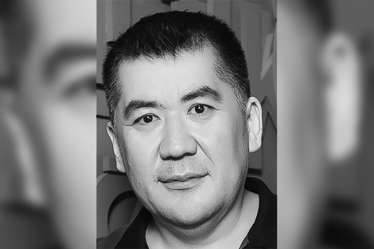 На 47-м году жизни скоропостижно ушел из жизни бывший консул Кыргызстана в Великобритании, предприниматель Роман Нурбек (Оморов Нурбек Романович)