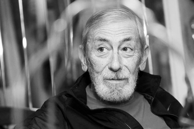 В Грузии в возрасте 84 лет умер актер, режиссер и певец Вахтанг Кикабидзе