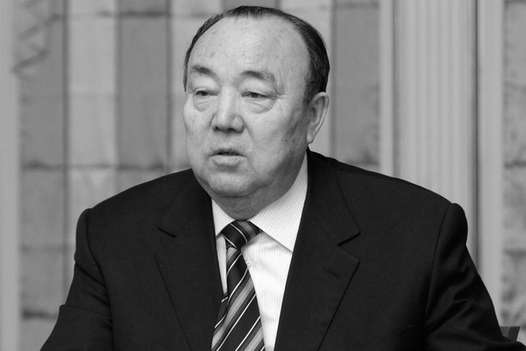 Первый президент Башкортостана Муртаза Рахимов умер в возрасте 88 лет. Он руководил республикой с 1993 по 2010 год
