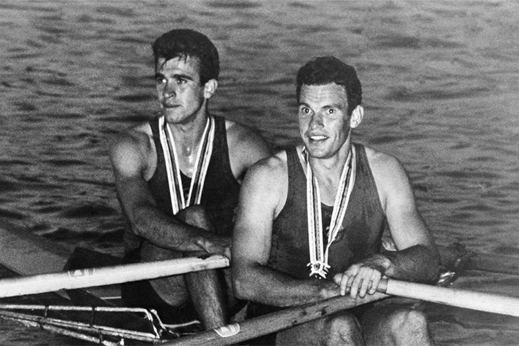 Олимпийский чемпион по гребле Борис Дубровский скончался на 84-м году жизни. Золотую медаль он получил в 1964 году в двойке парной (на фото второй)