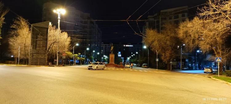 Бишкек, раннее утро, проспект Айтматова