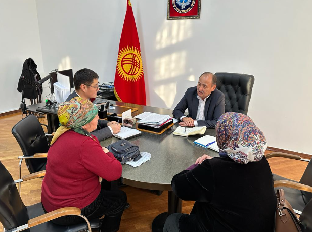 Встреча министра с родными умершей девочки