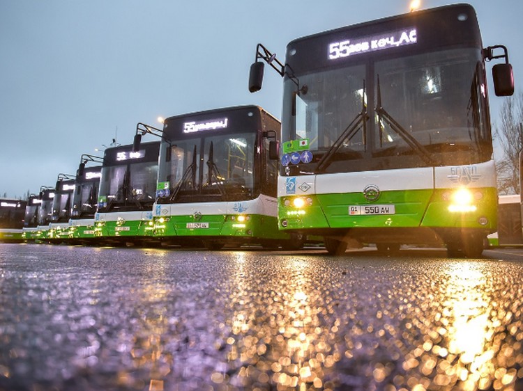 В столицу прибыли 124 новых автобуса
