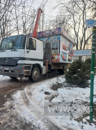 В парке «Асанбай» убирают аттракционы и павильоны