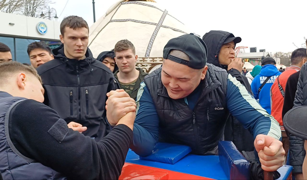 Кол курош (армрестлинг)