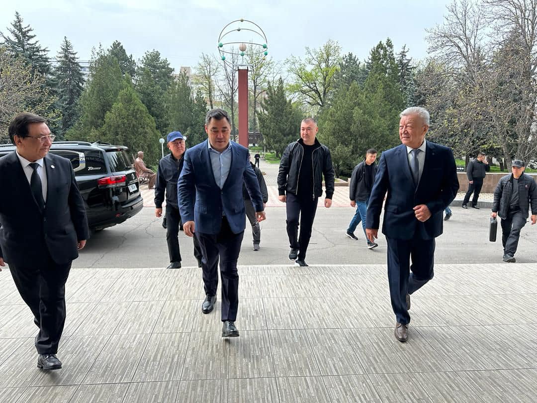 Садыр Жапаров в Академии наук