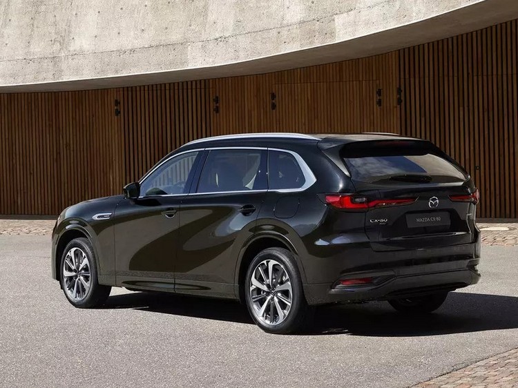 Новый кроссовер Mazda CX-80