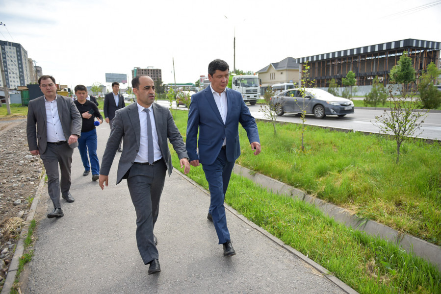 «Тазалыку» купили специальную технику для очистки и мытья дорог