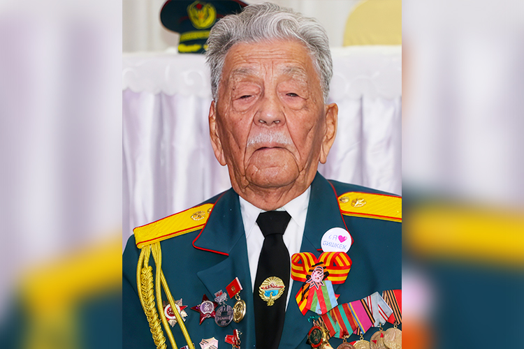 Асек Урманбетов