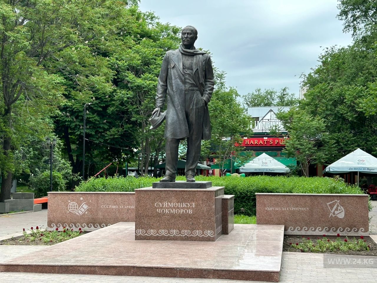 Новый памятник Суйменкулу Чокморову