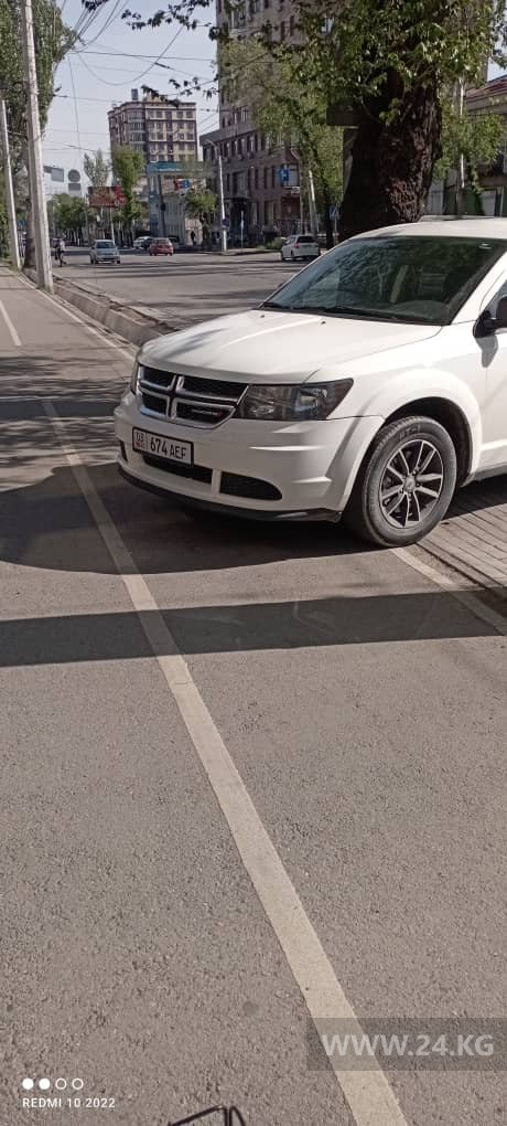 Чудаки парковки на велодорожке