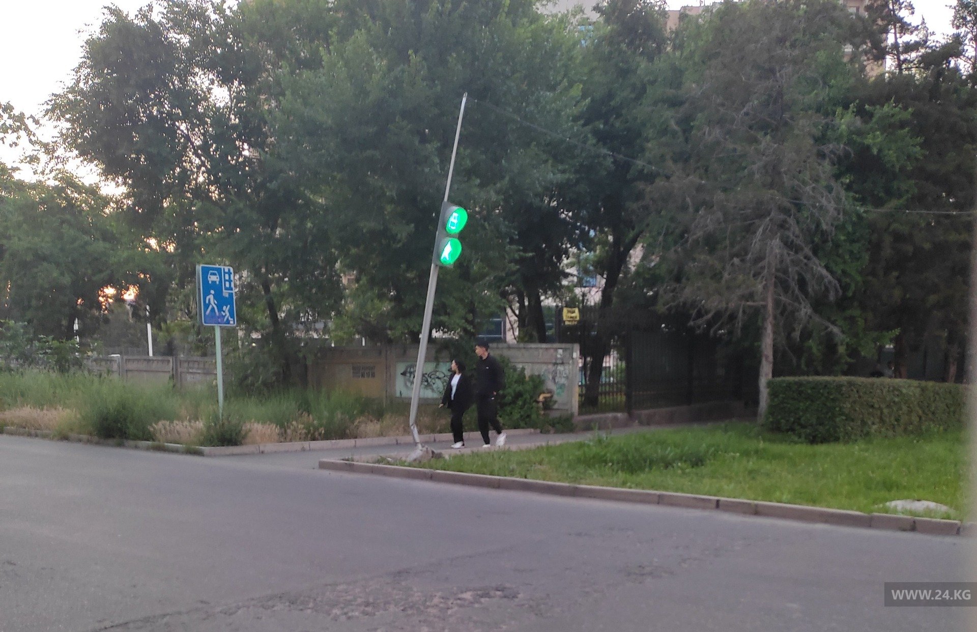 Светофор на проспекте Чингиза Айтматова