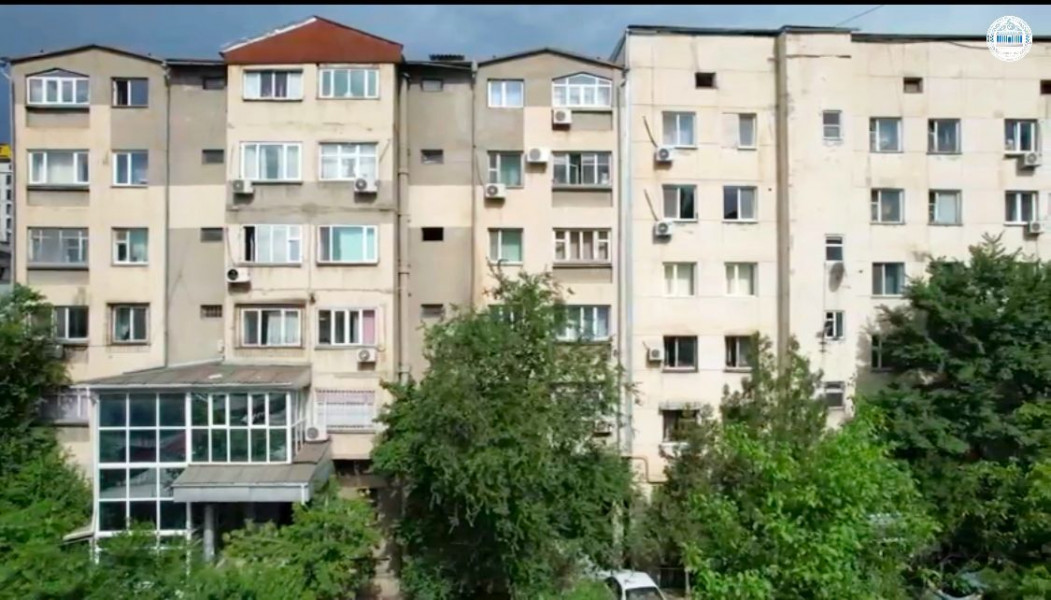В столице продолжают обновлять фасады зданий