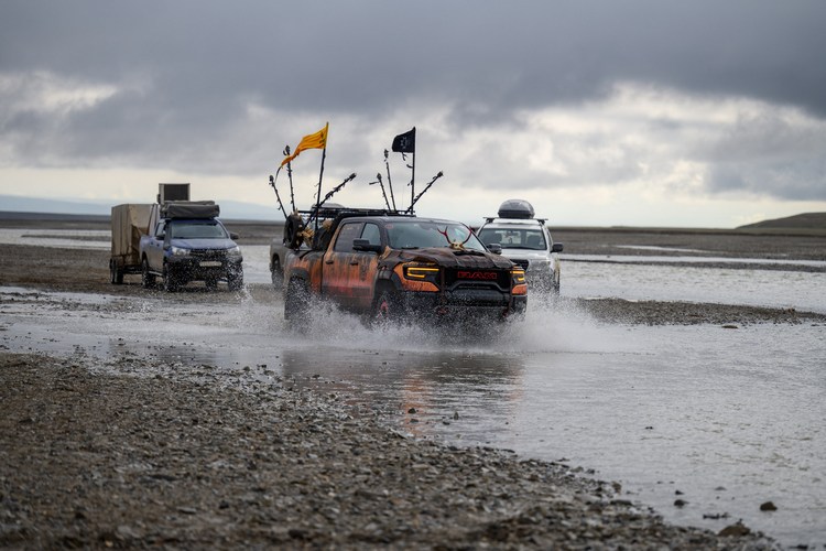 Участники автопробега Madway Rally