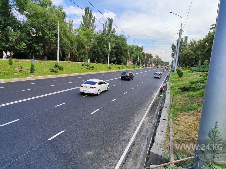 Отремонтированный участок улицы Абдрахманова до Боконбаева