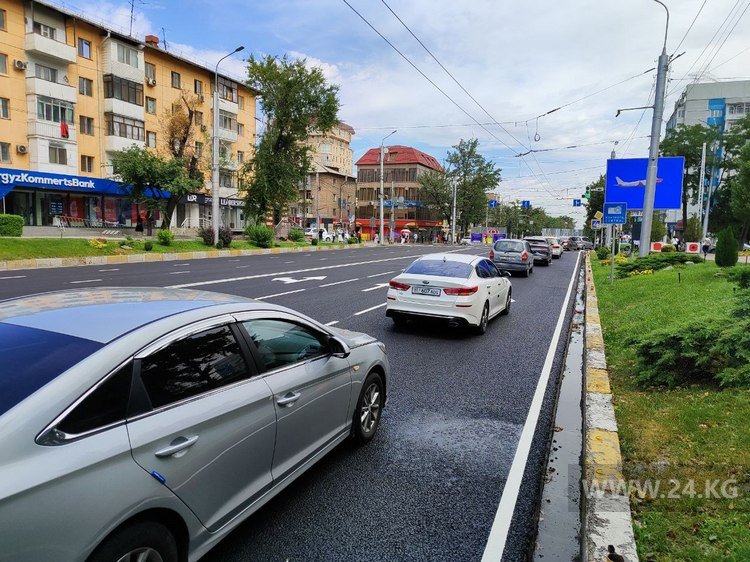 Отремонтированный участок улицы Абдрахманова до Боконбаева