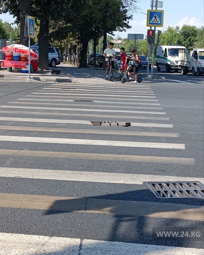 Ливневая решетка