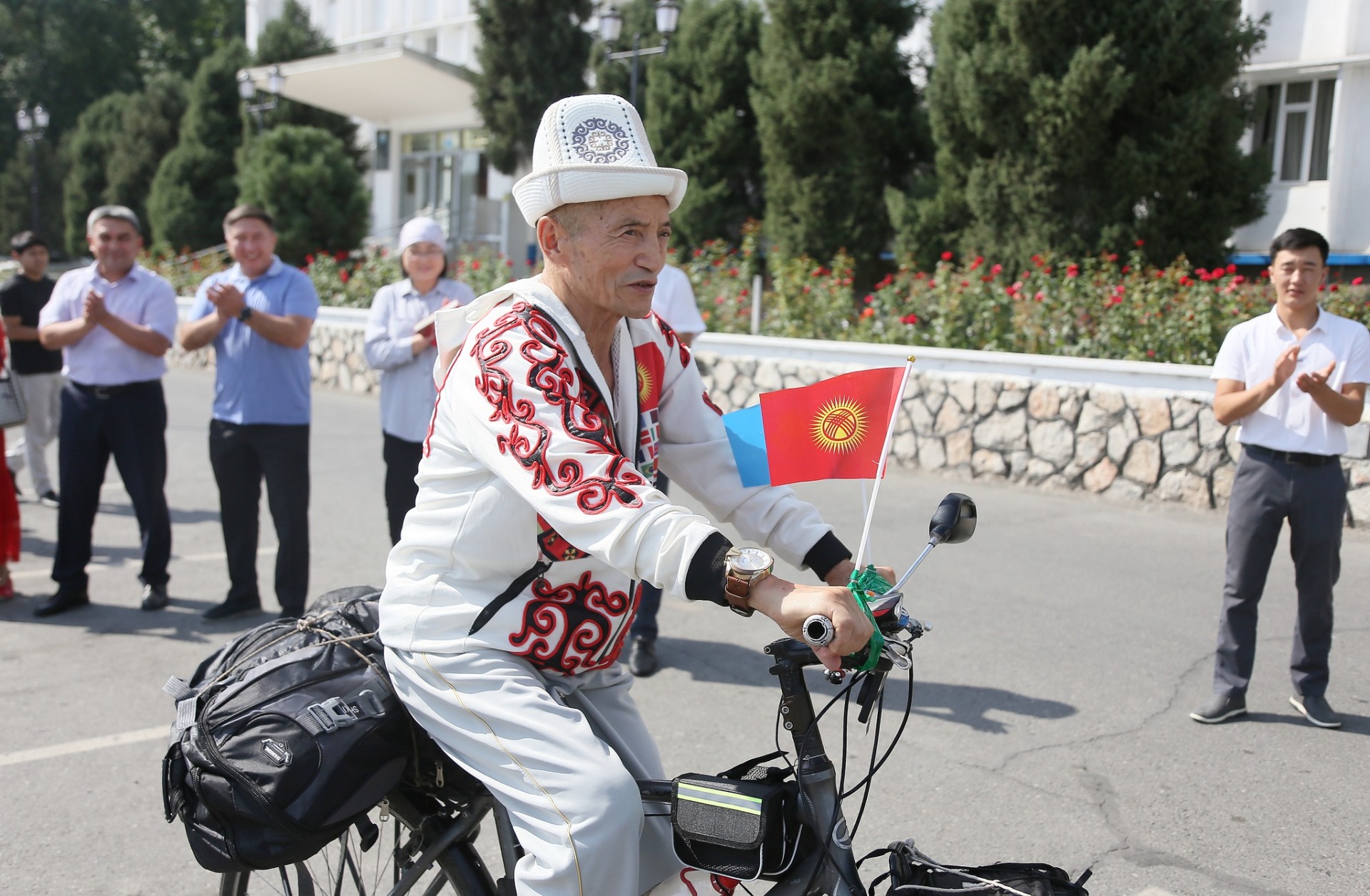 74-летний Мамыт Таштанов поедет во Всемирные игры кочевников в Астане на велосипеде