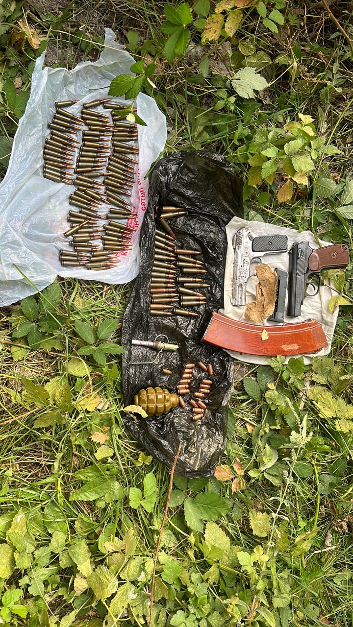 В Аламединском районе Чуйской области обнаружен схрон оружия и боеприпасов