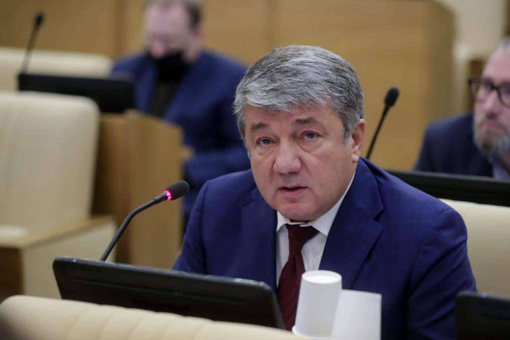 Депутат Госдумы ответил главе Чечни, пригрозившего кровной местью