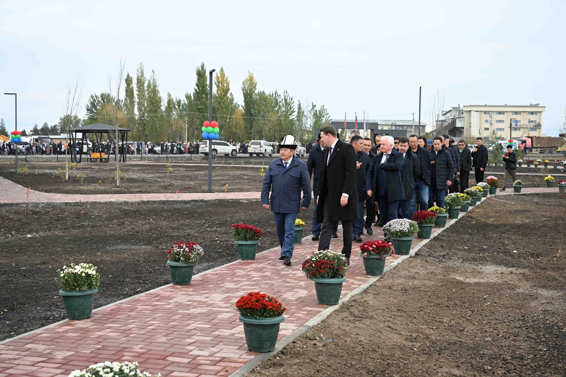 В Джалал-Абаде открылся Парк дружбы регионов Кыргызстана и России
