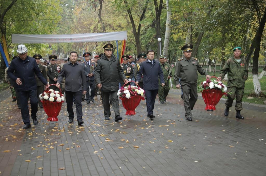 В Оше почтили память воинов, погибших в баткенских событиях