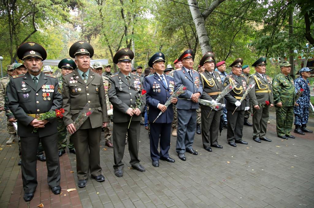 В Оше почтили память воинов, погибших в баткенских событиях