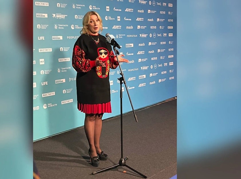 Мария Захарова появилась в платье производства Кыргызстана и рассказала о нем