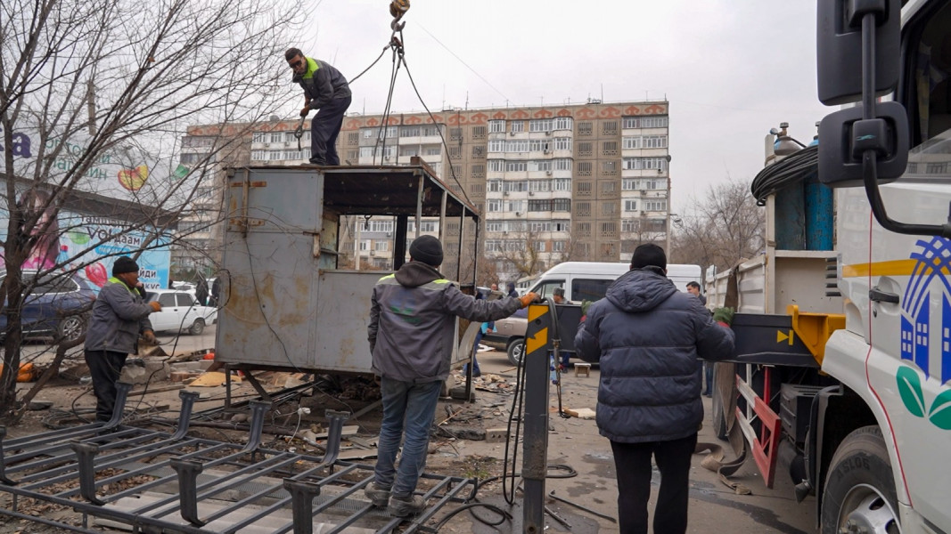 Городские службы благоустраивают Орто-Сайский рынок