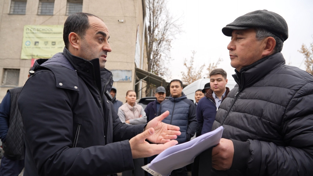 Городские службы благоустраивают Орто-Сайский рынок