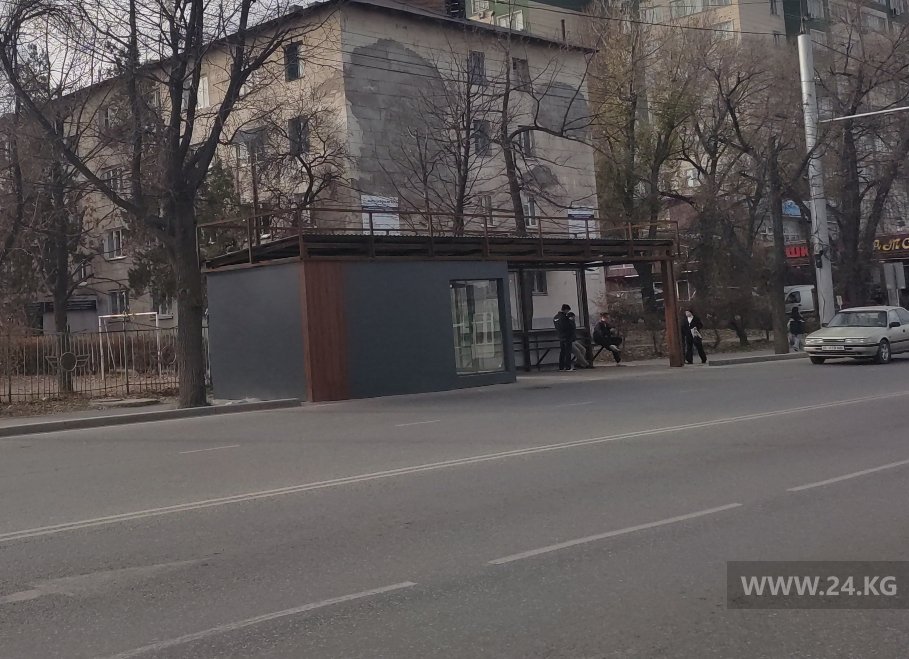 Остановка на улице Ахунбаева