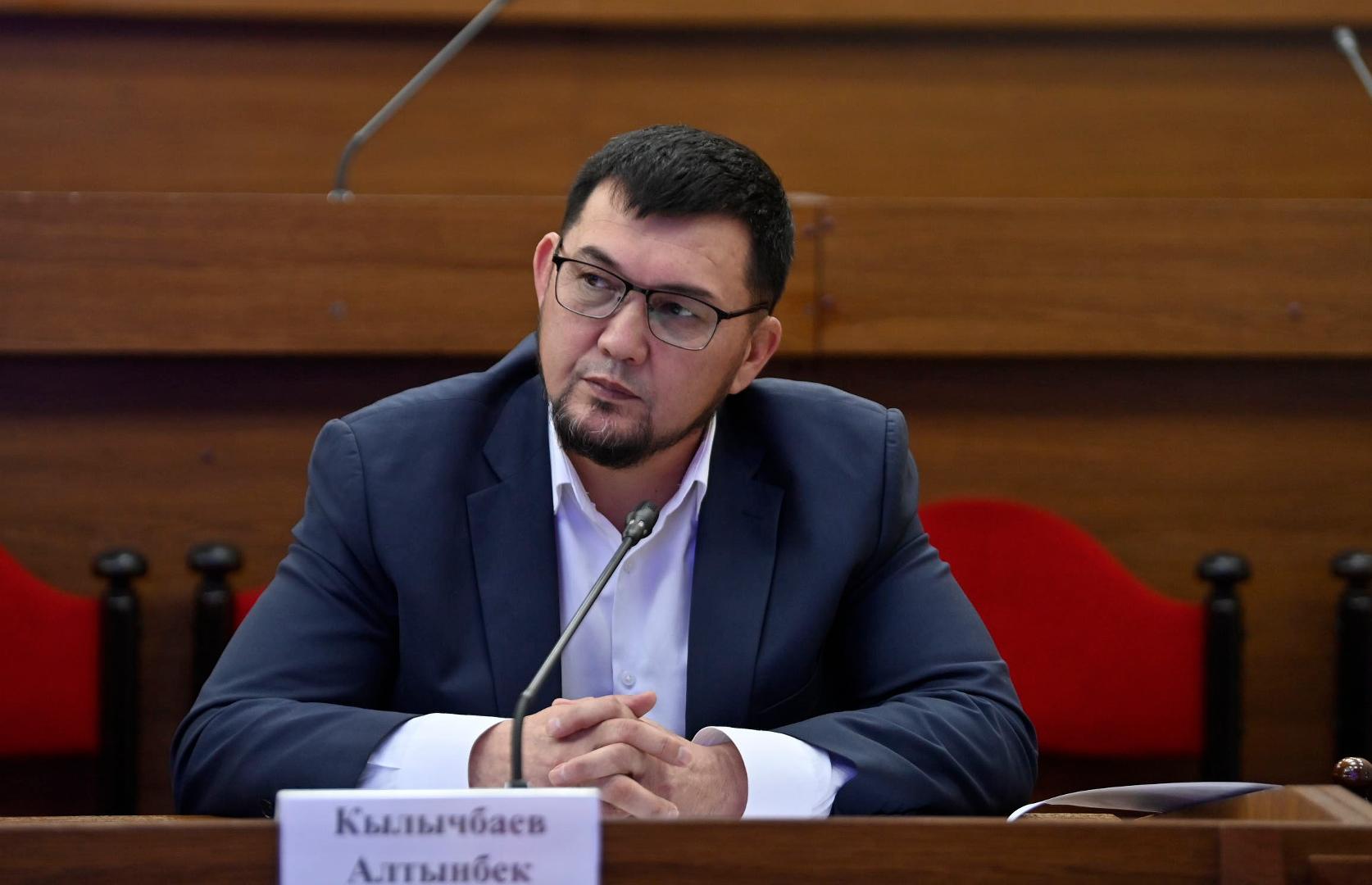 Депутат Алтынбек Кылычбаев