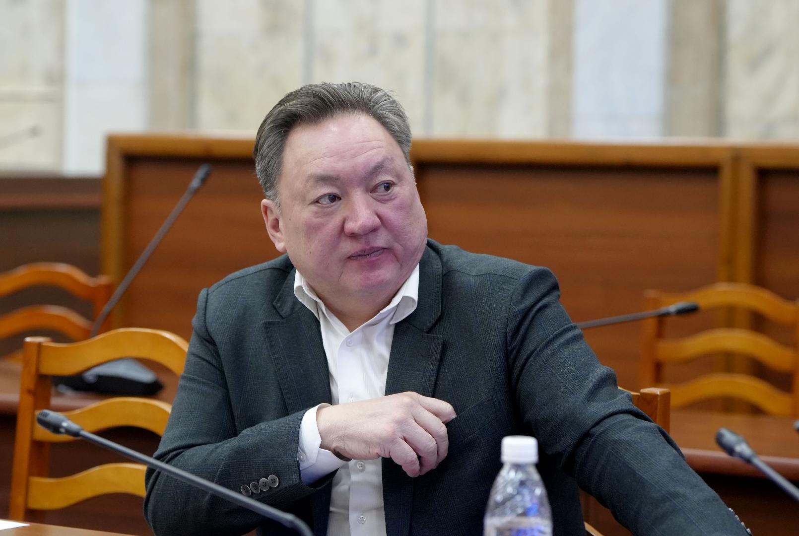 Депутат Медербек Саккараев