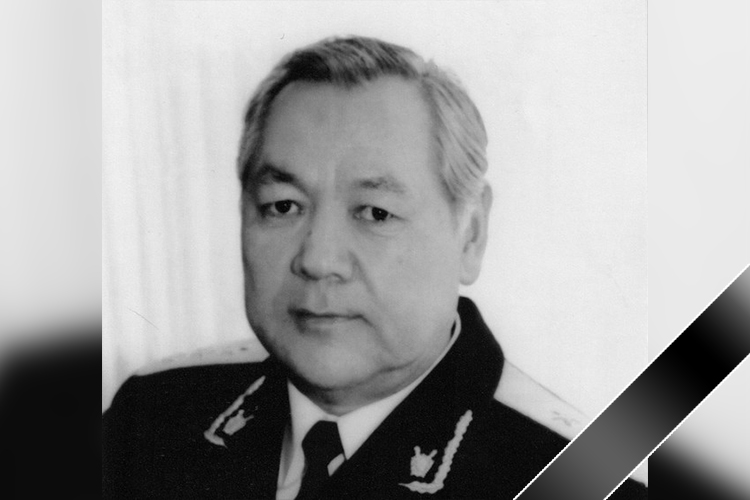 На 85-м году жизни скончался государственный деятель, доктор юридических наук, заслуженный юрист Кыргызстана Асанбек Шаршеналиев. Он был председателем Конституционного суда, генеральным прокурором, директором юридического института при Кыргызском государственном национальном университете