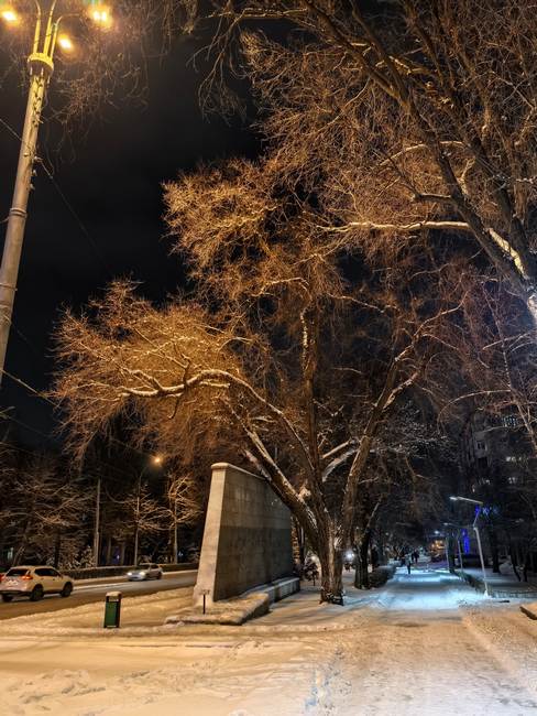Бишкек после снегопада, декабрь 2024 года