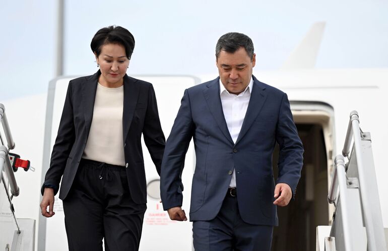 Садыр Жапаров с супругой