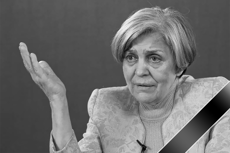 В возрасте 86 лет умерла одна из первых ведущих программы «Время» Аза Лихитченко. Она работала диктором до 1993 года
