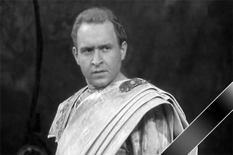 Актер Евгений Шершнев умер на 76-м году жизни. Он снялся в фильмах «Когда-то в Калифорнии» (1976), «Сирано де Бержерак» (1983), «Брестский мир» (1989), «Аляска Кид» (1993), «Мартовские иды» (1994) и других. В 1995 году Шершнев завершил актерскую карьеру и перешел в мелкий бизнес