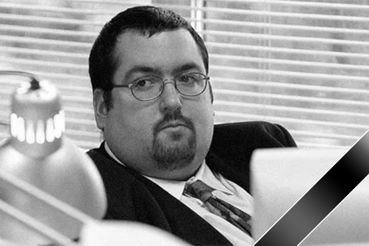Умер актер и комик Ивен Макинтош, звезда британского сериала «Офис». Артисту было 50 лет