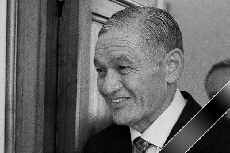 В возрасте 69 лет умер король маори в Новой Зеландии Тухеитиа Потатау Те Фероферо VII. Статус короля маори носит неофициальный характер и не имеет никакой юридической силы. Короля избирают, и должность не передается по наследству