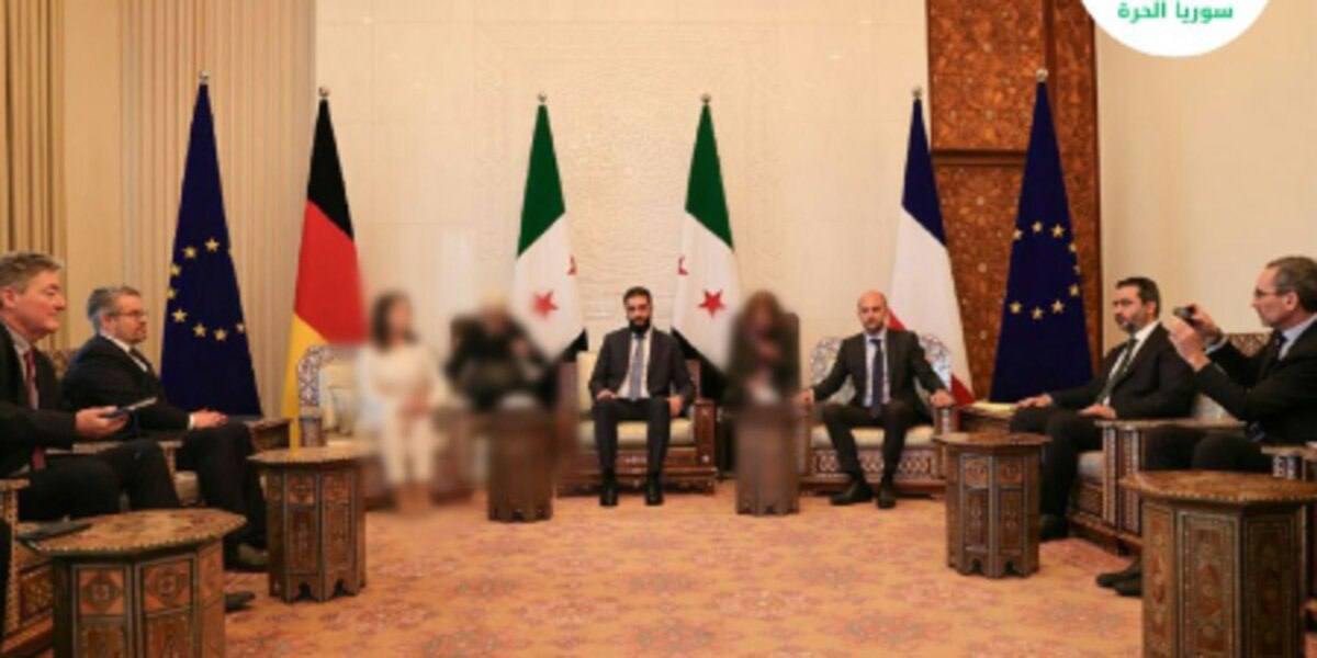 Сирийские СМИ замазали на общем фото главу МИД ФРГ Анналену Бербок и других женщин