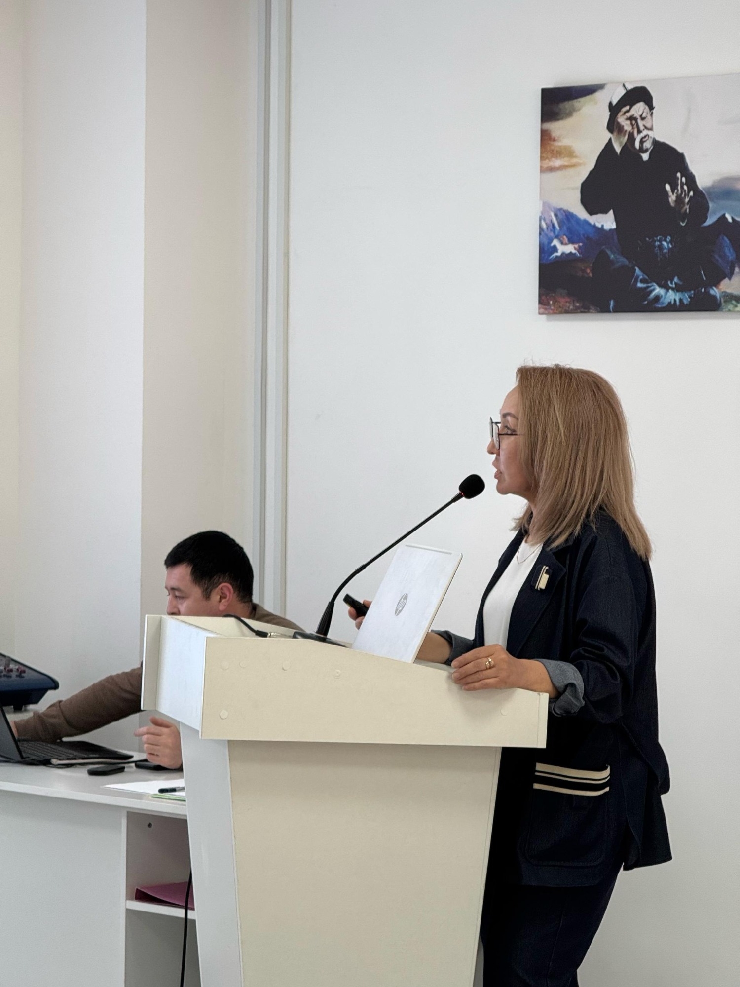 Директор Центра реабилитации детей и поддержки семьи, Чолпон Арыкпаева