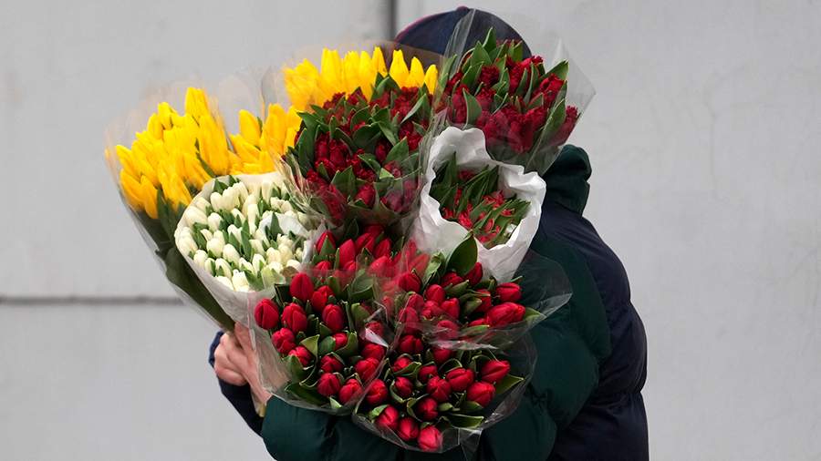 Самым популярным подарком на 8 Марта в Кыргызстане станут цветы