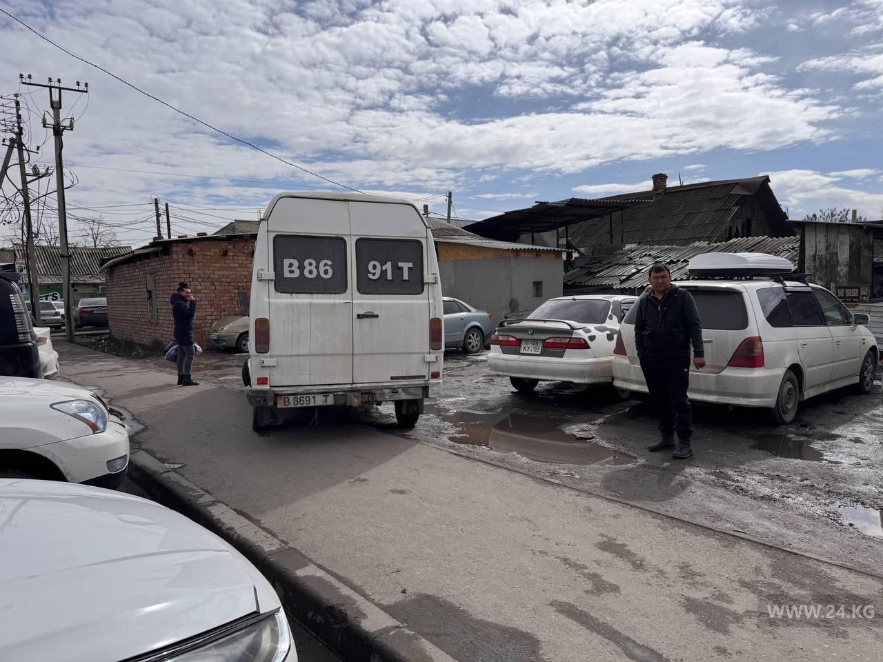 Рейд по незаконным парковкам такси